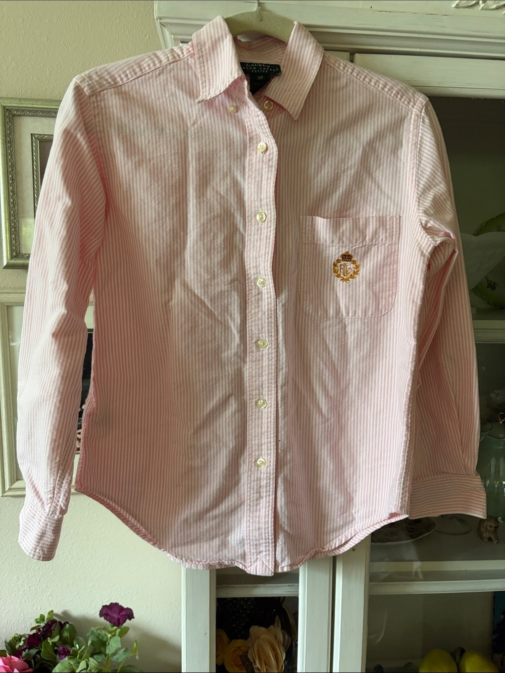 ViNT. Ralph Lauren pink white pin stripe crest on pocket button down blouse 8P. - Picture 2 of 4